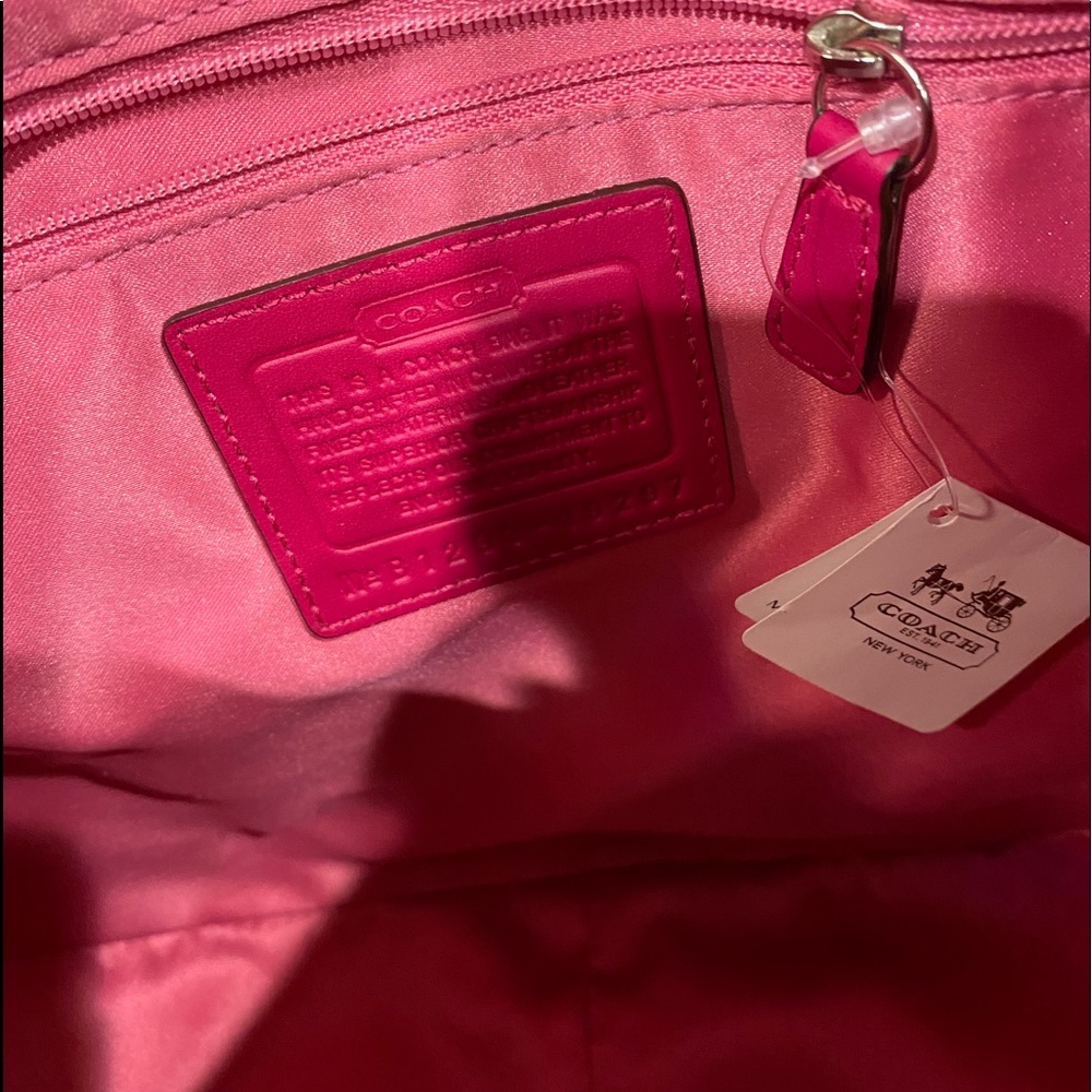 Coach purse - Picture 4 of 6